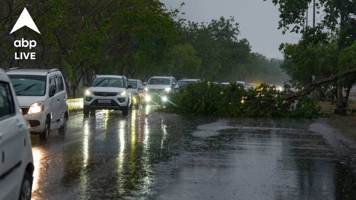 কলকাতায় আংশিক মেঘলা আকাশ। পরিষ্কার আকাশে রোদের তেজ বাড়বে। তাপমাত্রা স্বাভাবিকের কাছাকাছি বা উপরে থাকবে। গরম ও অস্বস্তিকর আবহাওয়া ক্রমশ বাড়বে। বিকেল বা রাতের দিকে ঝড় বৃষ্টির সামান্য সম্ভাবনা। - IANS