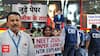 NEET Paper Leak:नोट उड़ाकर जताया गुस्सा! शिक्षा मंत्री के आवास पर यूथ कांग्रेस का भारी हंगामा!