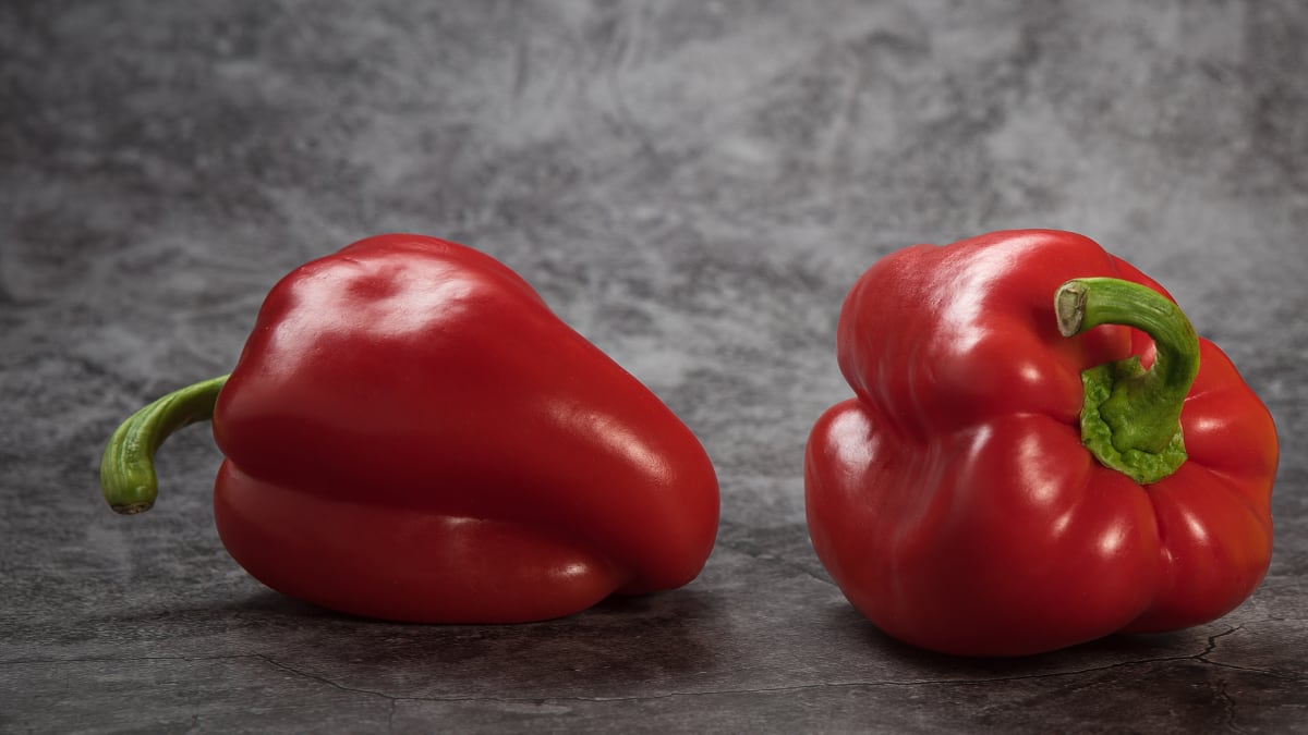 8 Nutrient-Rich Foods That May Help Slow Down Ageing Naturally And Keep Your Skin Glowing