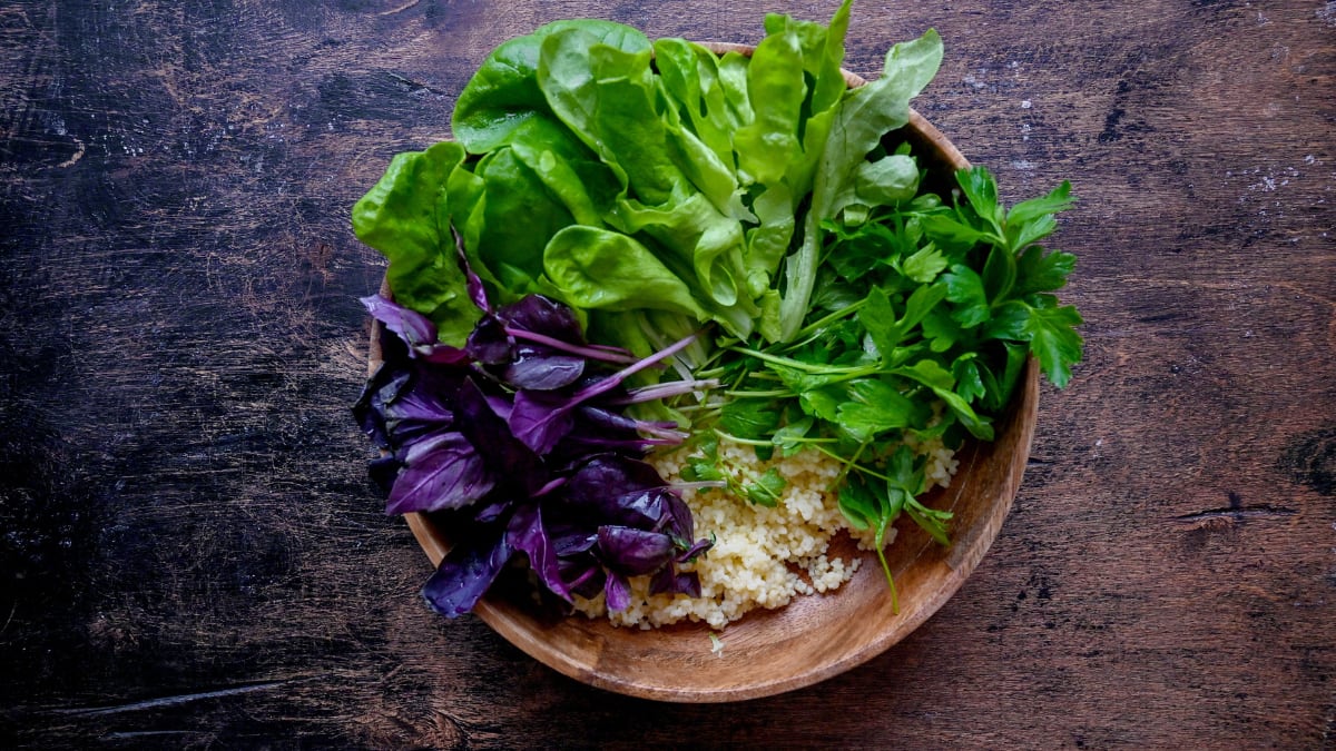 8 Nutrient-Rich Foods That May Help Slow Down Ageing Naturally And Keep Your Skin Glowing