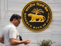 RBI : आरबीआयचा दणका, सातारा जिल्ह्यातील यशवंत सहकारी बँकेचा परवाना रद्द,  ठेवीदारांच्या ठेवींचं काय होणार?