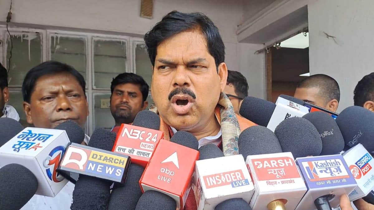 बिहार: अपने वायरल वीडियो को लेकर शिक्षा मंत्री ने लिया ये ऐक्शन, तेजस्वी यादव को क्यों चेताया?