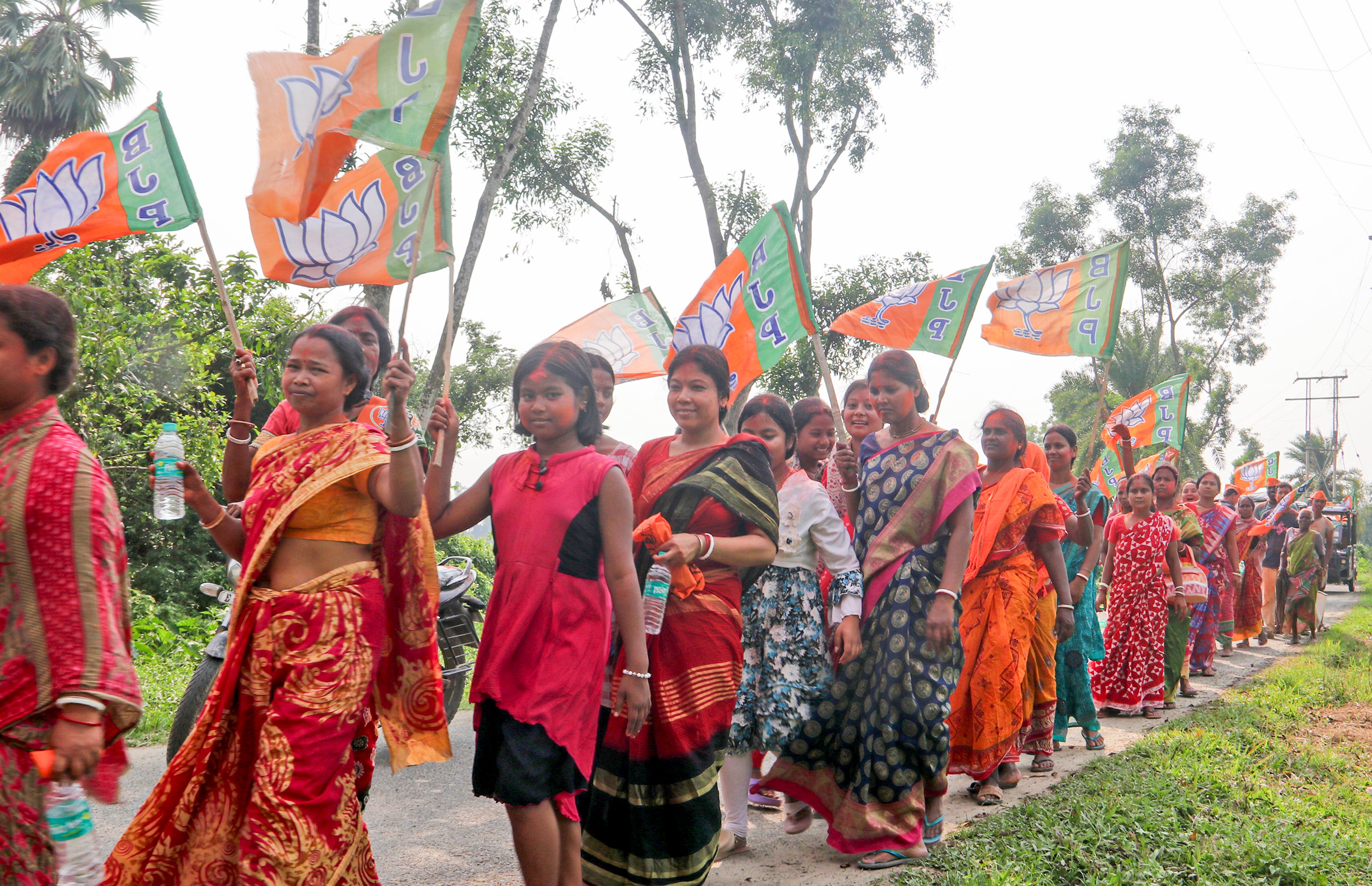 সর্বস্তরে পুঞ্জীভূত ক্ষোভের বহিঃপ্রকাশ