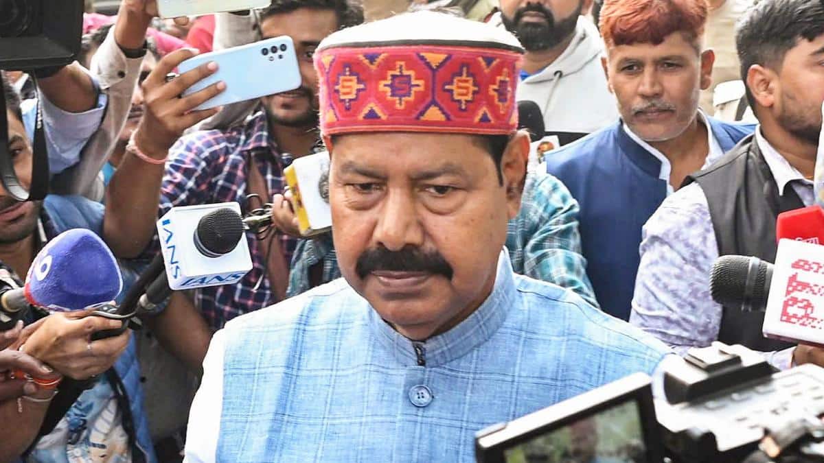 PM मोदी की विदेश यात्रा पर RJD विधायक भाई वीरेंद्र का तंज, 'बाल न बच्चा, नींद पड़े अच्छा'