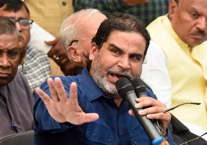 यह आश्रम पटना से सटे बिहटा में आईआईटी के पास बन रहा है. इसकी कुछ तस्वीरें सामने आई हैं. इसमें दिख रहा है कि आश्रम को किस तरह तैयार किया जा रहा है. कुर्सी-कूलर आदि की व्यवस्था की जा रही है. टेंट बन रहा है.