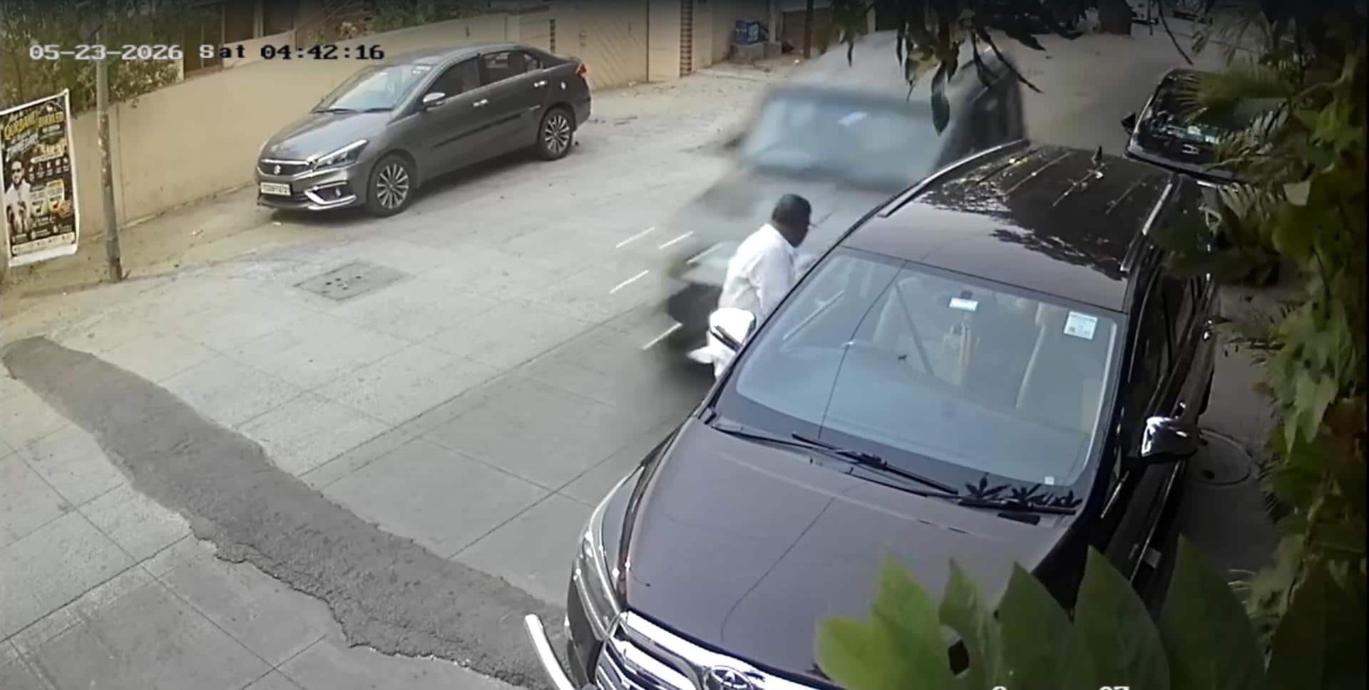 Hit And Run In Hyderabad: హైదరాబాద్‌లో ఘోరం.. కారుతో ఢీకొట్టి లాయర్ దారుణ హత్య! అదే కారణమా !