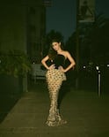 Mouni Roy : అద్దం ముందు అందాల మౌనీరాయ్ - దేవకన్యలా బాలీవుడ్ బ్యూటీ