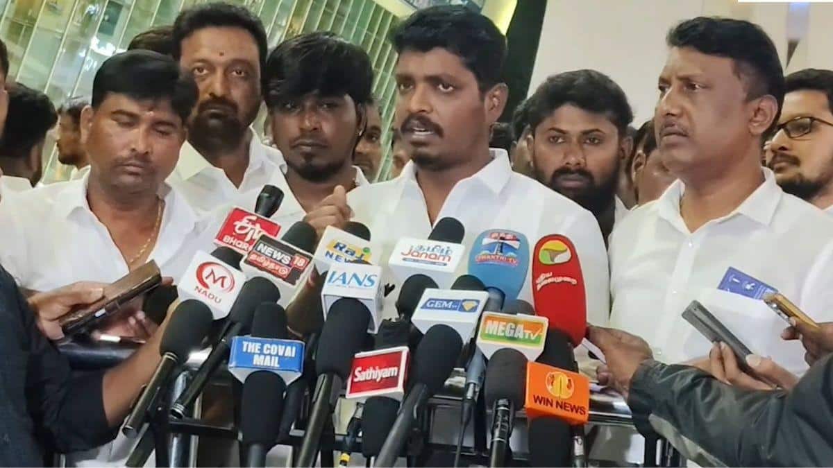TN Minister: பாட்டிலுக்கு 10 ரூபாய் பிரச்னைக்கு தீர்வு தான் என்ன? ஸ்டிக்கர் விவகாரம் - அமைச்சர் விக்னேஷ் பதில்