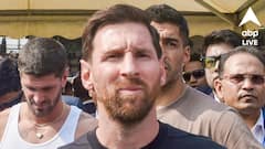 Messi Statue In Kolkata: হাওয়া দিলেই দুলছে সুজিত বসুর উদ্যোগে তৈরি মেসির মূর্তি! জেলাশাসকের কাছে চাঞ্চল্যকর রিপোর্ট