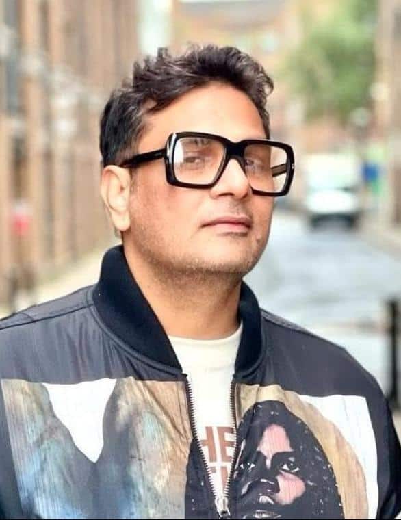 गरीबी में बीता बचपन, पैसों की कमी ने तोड़ा क्रिकेटर बनने का सपना, फिर मुकेश छाबड़ा ऐसे बने बॉलीवुड के नंबर 1 कास्टिंग डायरेक्टर