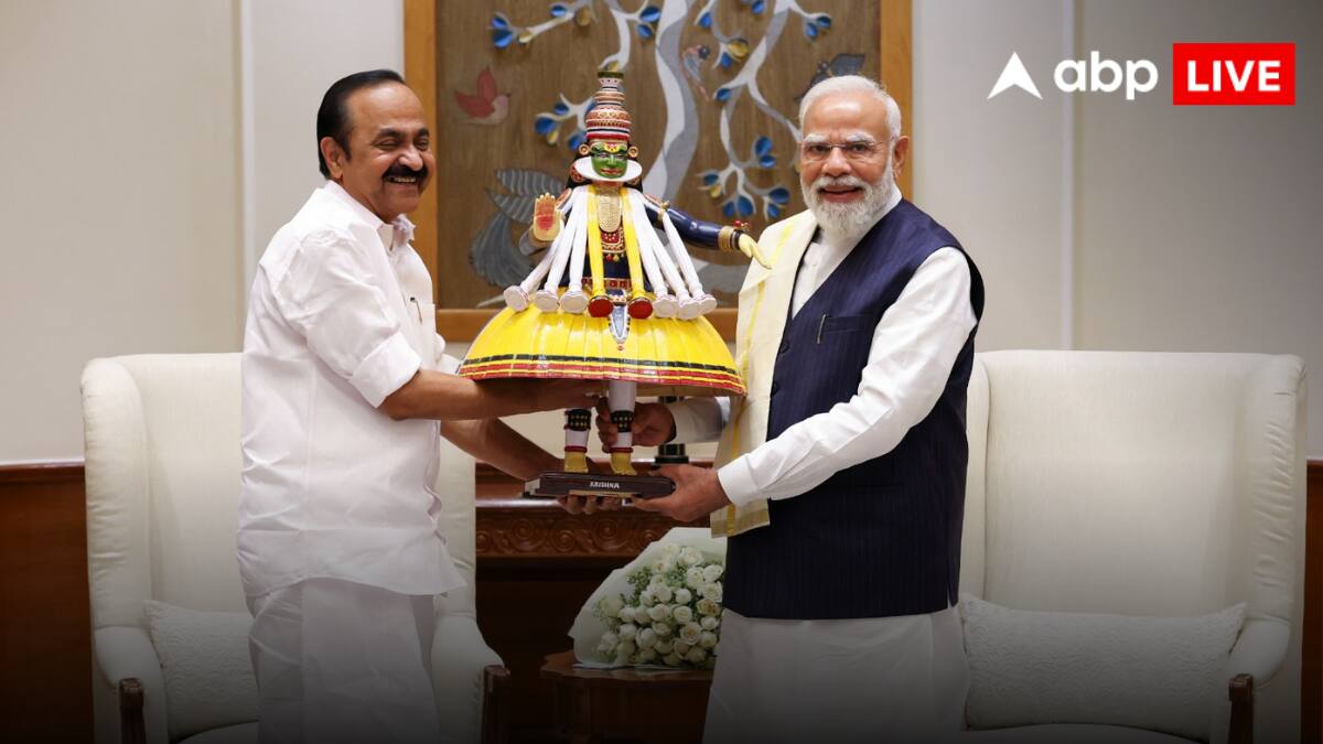 Kerala CM Meet PM Modi: कांग्रेस के नए CM वी डी सतीशन पीएम मोदी से मिलने पहुंचे, सौंप दी डिमांड की लिस्ट, जानें क्या दिया तोहफा