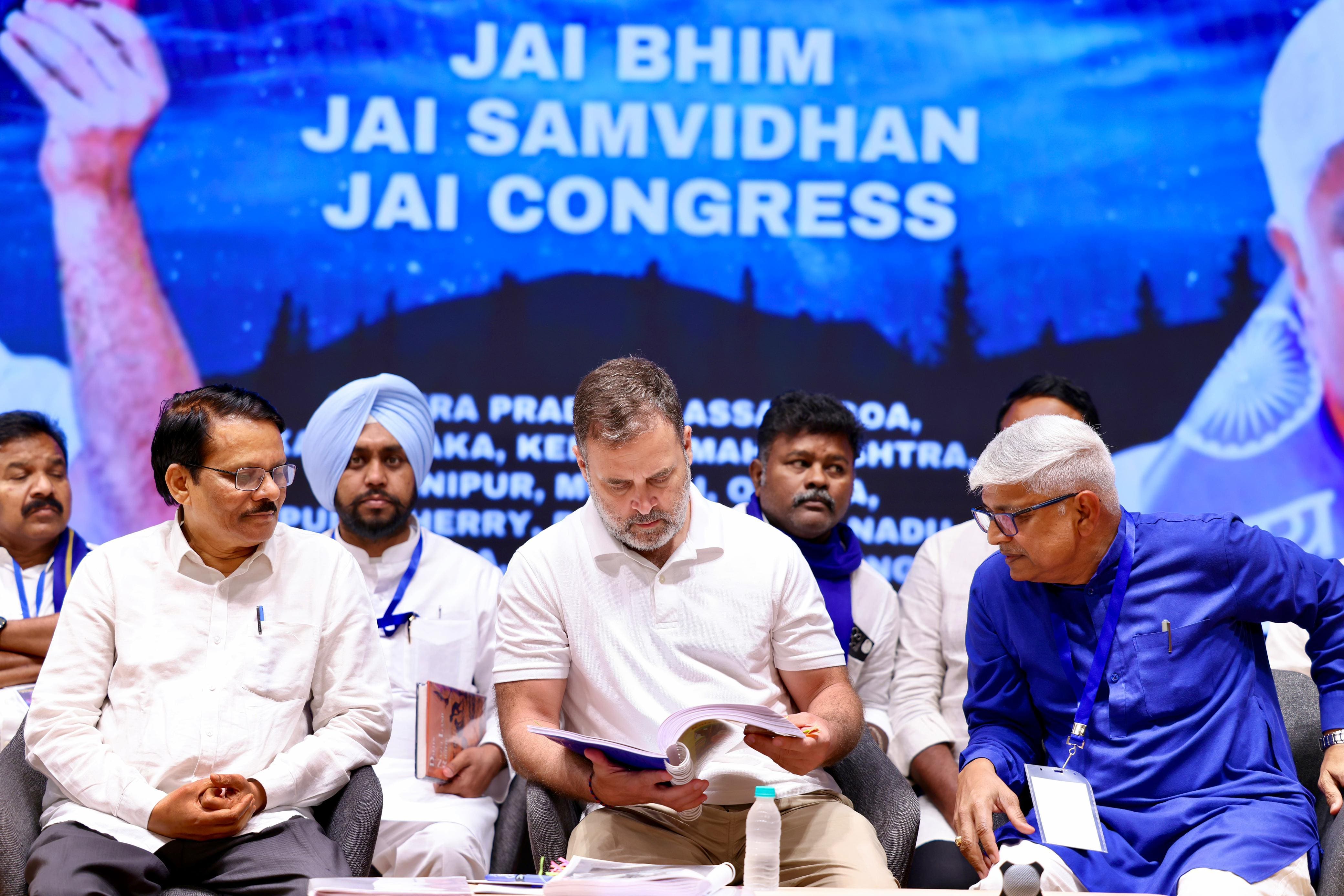 मोदी जी एक साल में जाने वाले हैं', राहुल गांधी ने फिर दोहराई अपनी बात, SP-BSP-RJD जैसे दलों पर भी दिया बड़ा बयान