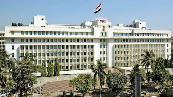 Maharashtra : सरकारी कर्मचाऱ्यांच्या बदल्यांना 'या' तारखेपर्यंत मुदतवाढ; राज्य सरकारचा मोठा निर्णय, कारणही समोर Maharashtra : सरकारी कर्मचाऱ्यांच्या बदल्यांना 'या' तारखेपर्यंत मुदतवाढ; राज्य सरकारचा मोठा निर्णय, कारणही समोर