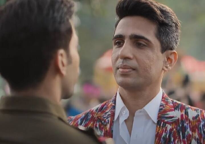 'बधाई दो' : साल 2022 में आई राजकुमार राव और भूमि पेडनेकर की फिल्म 'बधाई दो' में गुलशन ने वकील गुरु नारायण की भूमिका निभाई है, जो राजकुमार राव का लव इंटरेस्ट है. उन्होंने फिल्म में इस किरदार के जरिए LGBTQ समुदाय से जुड़े कई रूढ़िवादी विचारों को तोड़ा.