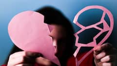 Relationship Dissatisfaction Signs: इन पांच साइन से पहचानें, आपसे संतुष्ट नहीं है आपकी महिला पार्टनर- ऐसे करें खुद को साबित