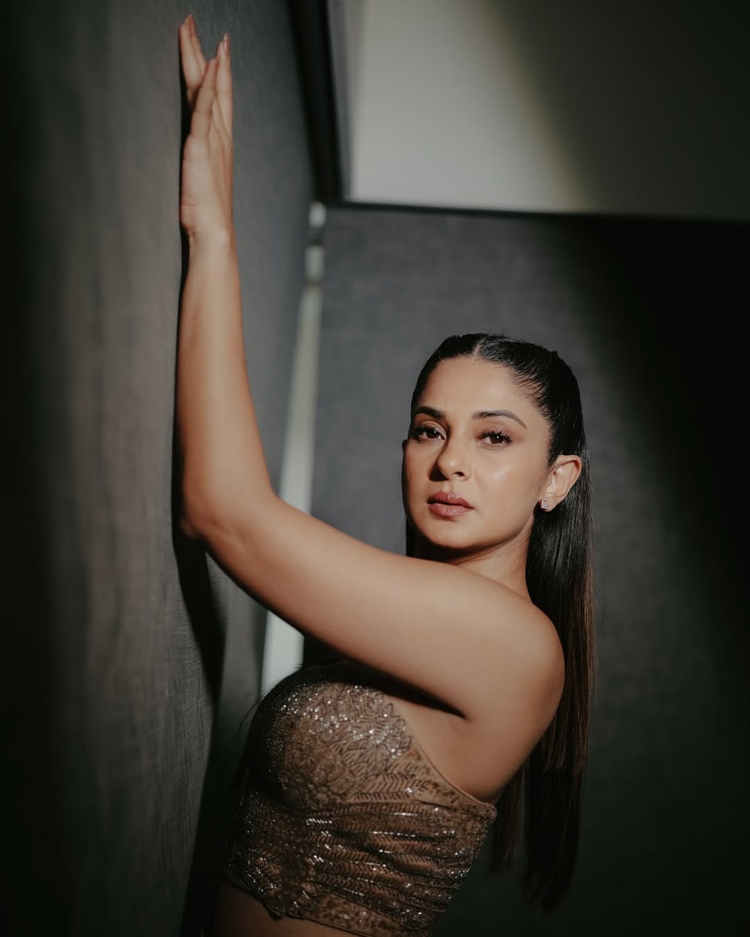 After this, Jennifer worked in many films, which include 'Raja Ki Aayegi Baraat' (1997), 'Raja Ko Rani Se Pyar Ho Gaya' (2000), 'Kuch Na Kaho' (2003) and 'Life Reboot Nahi Hoti' (2013). Jennifer's last film was 'Phir Se...' released in 2018.