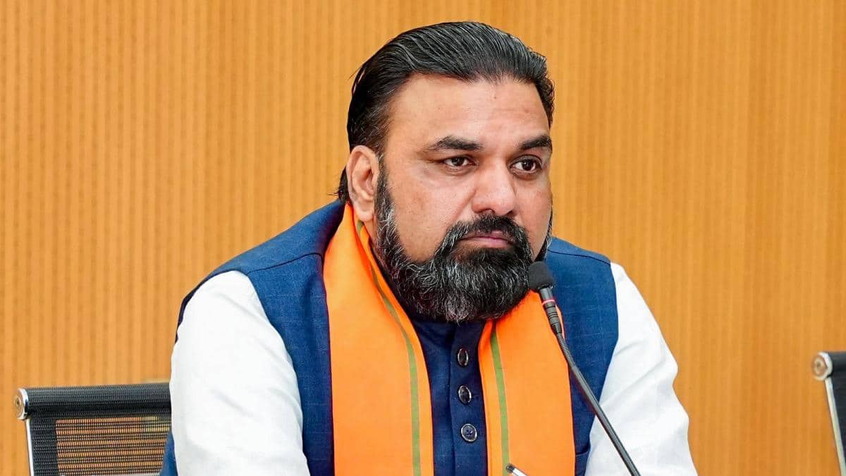 CM सम्राट चौधरी के हरा गमछा और AI कैमरे वाले बयान पर RJD का तंज, 'लगाना ही है तो…'