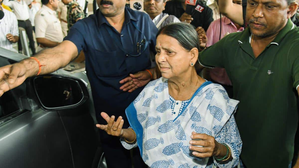 राबड़ी देवी को हर हाल में खाली करना होगा आवास, अब इस मंत्री को आवंटित हुआ 10 सर्कुलर