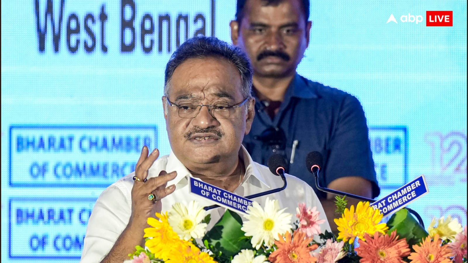 'बंगाल में किसी भी सूरत में लौटे टाटा ग्रुप', ममता बनर्जी का जिक्र कर सिंगूर नैनो प्रोजेक्ट पर बोले समिक भट्टाचार्य