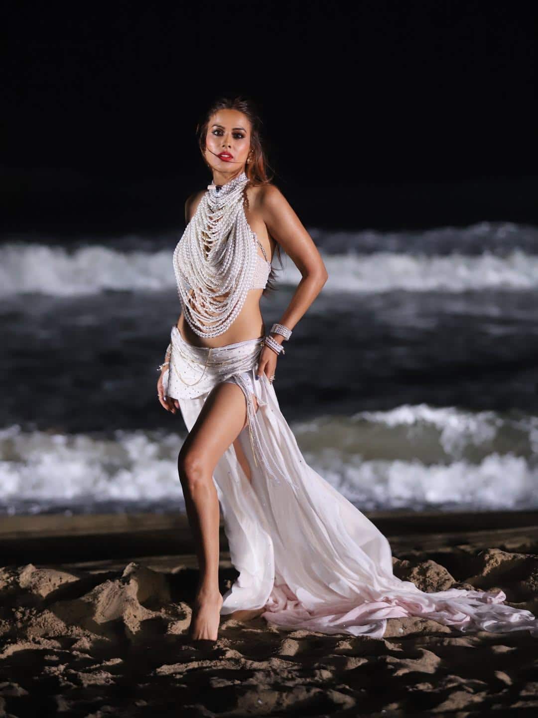 Who is the richest TV actress? Know the net worth of Divyanka Tripathi, Rupali Ganguly to Hina Khan