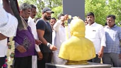 Manchu Manoj At Dasari Ghat: దాసరి సమాధిని శుభ్రం చేసిన మంచు మనోజ్... క్లీనింగ్ ఫోటోలు