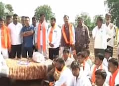 Manoj Jarange Patil: डोक्यावर भगवा गमछा गुंडाळला, खाली बाज टाकली, 40 डिग्रीच्या उन्हात मनोज जरांगेचं उपोषण सुरु; अंतरवालीमधील पहिले PHOTO