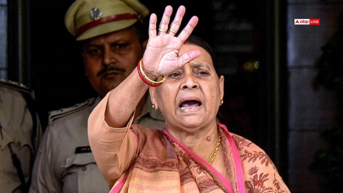 'फोर्स बुलाकर आवास खाली...' राबड़ी देवी के बयान से गरमाई सियासत, SDPO पहुंचीं 10 सर्कुलर रोड