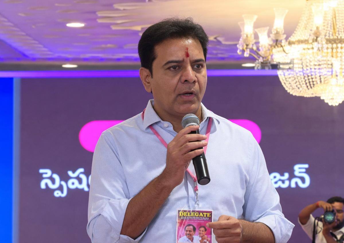 KTR vs Revanth Reddy: రేవంత్ రెడ్డికి దమ్ముంటే 420 హామీల అమలుపై ఛాలెంజ్ స్వీకరించాలి: కేటీఆర్ డిమాండ్