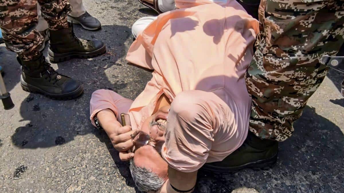 After Abhishek, TMC MP Kalyan Banerjee Assaulted By Protesters In Hooghly; Black Flags Shown