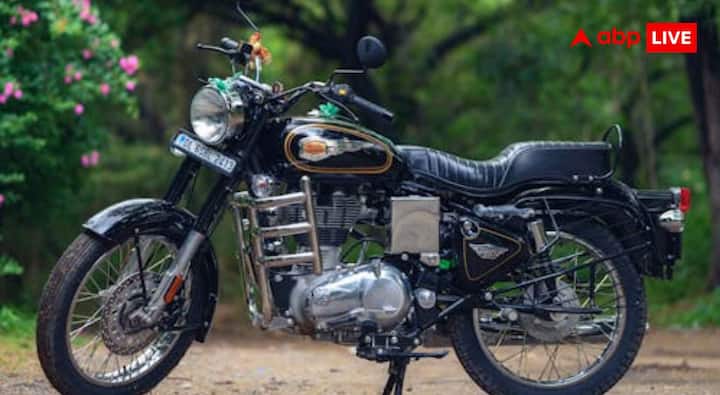 Royal Enfield Bullet 650 की शुरुआती एक्स-शोरूम कीमत 3.65 लाख रुपये रखी गई है. वहीं BSA Gold Star 650 की एक्स-शोरूम कीमत 3.34 लाख रुपये से शुरू होकर 3.46 लाख रुपये तक जाती है. ऐसे में कीमत के मामले में BSA Gold Star 650 थोड़ी सस्ती साबित होती है. अगर आपका बजट थोड़ा सीमित है, तो यह आपके लिए बेहतर ऑप्शन हो सकती है.