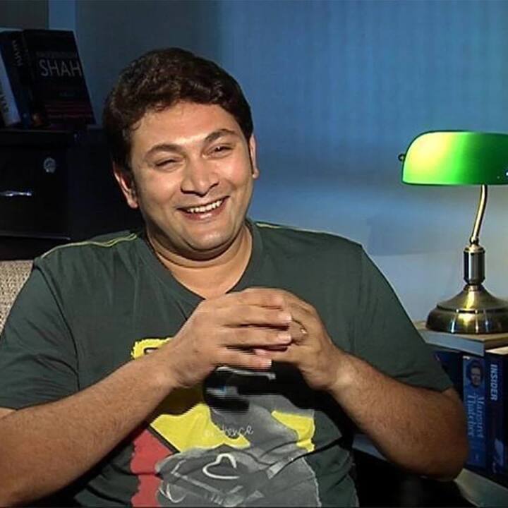 अभिनेत्याला बहि‍णींची मदत मिळाली.  राजेशने मुलाखतीत सांगितलं की,   बहिणींना या अमेरिका आणि फिनलँडमध्ये चांगल्या नोकऱ्या होत्या.   पण त्याला मदत करण्यासाठी त्यांनी सर्व काही सोडले, तसेच ते भारतात आले.