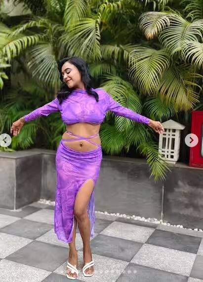 या शोबाबत नेहलनं मोठा खुलासा केलाय. 'सुनो इंडिया'च्या पॉडकास्टवर 'हाऊस अरेस्ट' शोबद्दल बोलताना ती म्हणाली, 'मी त्या शोमध्ये पाच दिवसांसाठी गेले होते'.