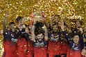 RCB Celebration IPL 2026: कोचला बर्फाची आंघोळ घातली...IPL चं जेतेपद पटकवल्यानंतर आरसीबीचं जंगी सेलिब्रेशन, पाहा 15 फोटो