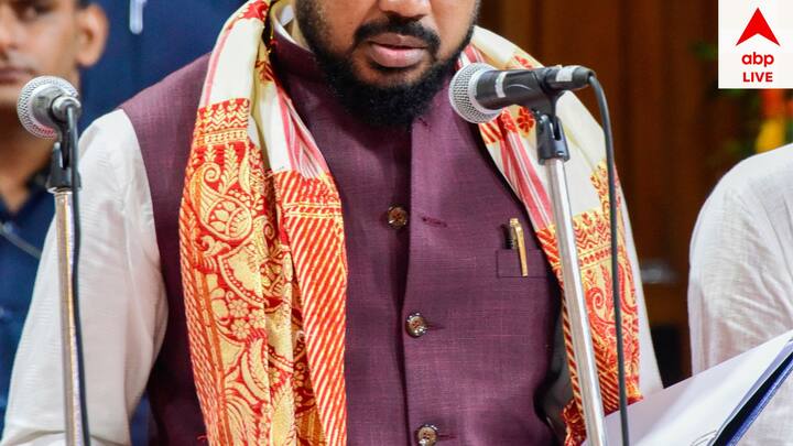 কুমারগ্রাম বিধানসভা কেন্দ্রের জয়ী বিজেপি প্রার্থী মনোজ কুমার ওঁরাও। তিনিও পূর্ণমন্ত্রী হিসেবে শপথ নিয়েছেন।