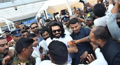 Ram Charan: రామ్ చరణ్‌కు ఘన స్వాగతం... ప్రీ రిలీజ్ ఈవెంట్ కోసం విజయవాడ చేరుకున్న టీమ్