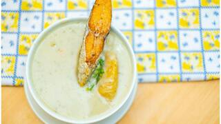 Fish & Milk Myth: क्या मछली खाने के बाद दूध पीने से सच में हो जाते हैं सफेद दाग? एक्सपर्ट से जानें