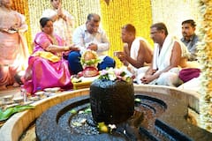 पिंपळेश्वर मंदिरभूमीत विजयाचा शिवोत्सव! भल्या पहाटे रविंद्र चव्हाणांनी मंदिरात सपत्नीक केले संकल्पपूर्ती पूजन
