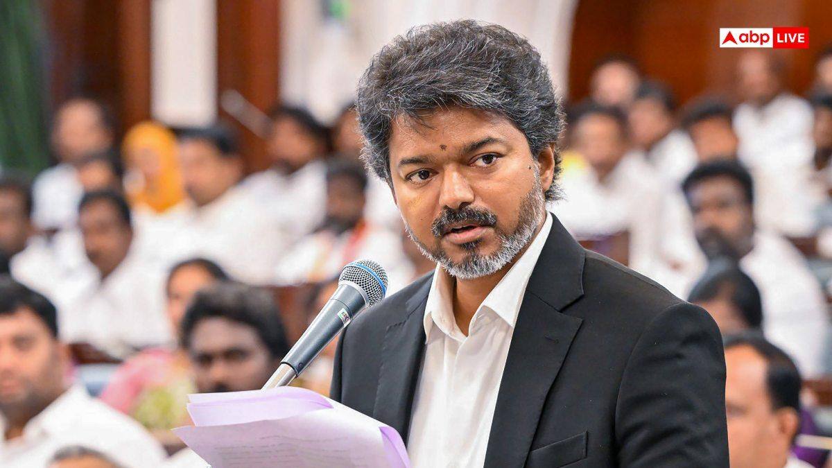 विजय की पार्टी TVK के खिलाफ SC पहुंची AIADMK, पूर्व विधायकों की खरीद-फरोख्त की सीबीआई जांच की मांग