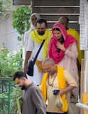 IPL जीतने के बाद अनुष्का शर्मा संग प्रेमानंद महाराज की शरण में पहुंचे विराट कोहली, एयरपोर्ट से आईं एक्सक्लूसिव तस्वीरें