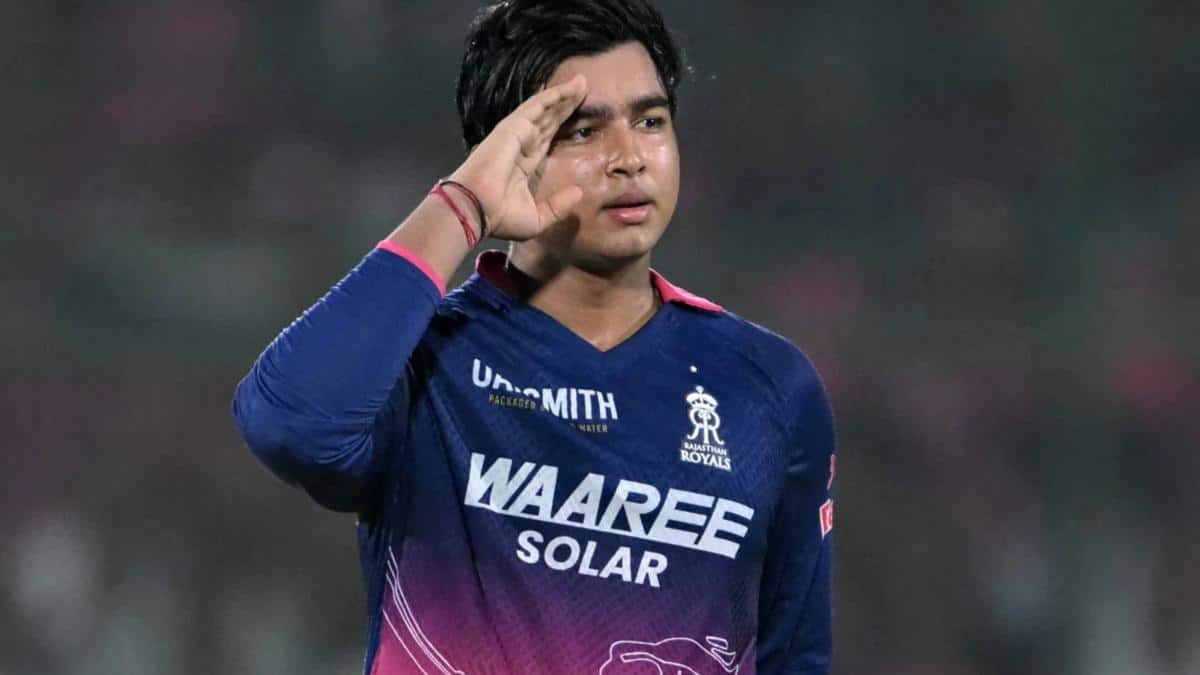 Vaibhav Suryavanshi: बिहार पहुंचे वैभव सूर्यवंशी, मामा को गिफ्ट की ये खास चीज, सामने आई तस्वीर