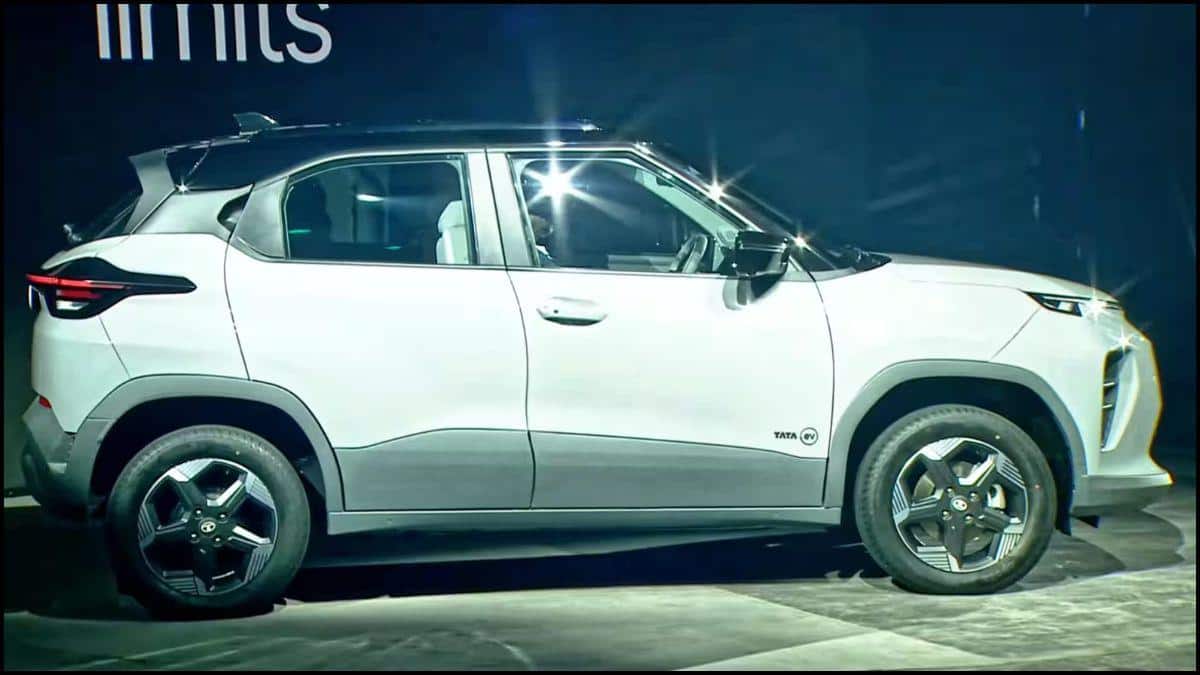 EV Car Sales Peaks: பெட்ரோல், டீசல், சிஎன்ஜி விலை உயர்ந்ததன் விளைவு.! உச்சத்தை தொட்ட மின்சார வாகனங்களின் விற்பனை.!