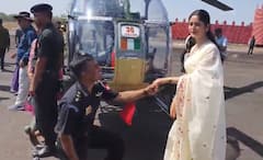 Nashik News: दीक्षांत सोहळ्यात प्रेमाची भरारी! नाशिकमध्ये वैमानिकाने हेलिकॉप्टरसमोर गुडघ्यावर बसून प्रेयसीला केले प्रपोज, PHOTO