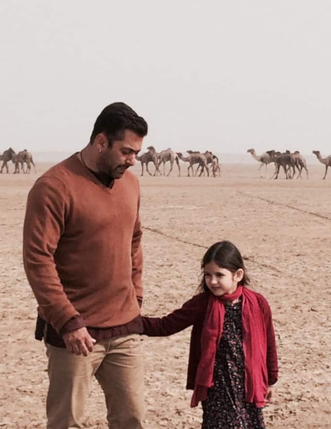 जब सलमान खान की ब्लॉकबस्टर फिल्म 'बजरंगी भाईजान' रिलीज हुई थी, तब हर्षाली मल्होत्रा महज 7 साल की थी. हालांकि, अब वो बहुत बड़ी हो गई हैं.