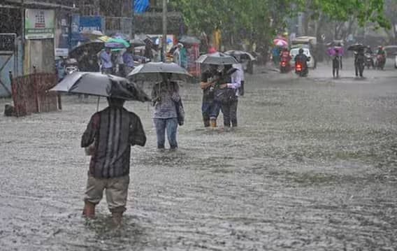 Heavy Rains Lash Kerala As Monsoon Set To Arrive Today; Delhi Under Yellow Alert For Rain
