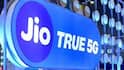 Jio Vs Airtel: 3999 ਰੁਪਏ ਦਾ ਰਿਚਾਰਜ ਕਰਾਉਣ ਤੋਂ ਪਹਿਲਾਂ ਜਾਣੋ ਕਿਹੜੀ ਕੰਪਨੀ ਦੇ ਰਹੀ ਜ਼ਿਆਦਾ ਫਾਇਦਾ