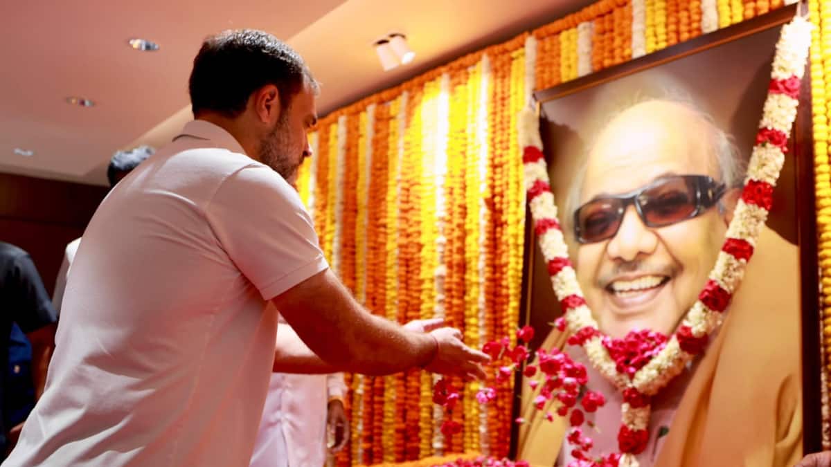 Rahul Gandhi Pays Tribute To Karunanidhi On Birth Anniv Days After DMK Split, Hails Social Justice Legacy
