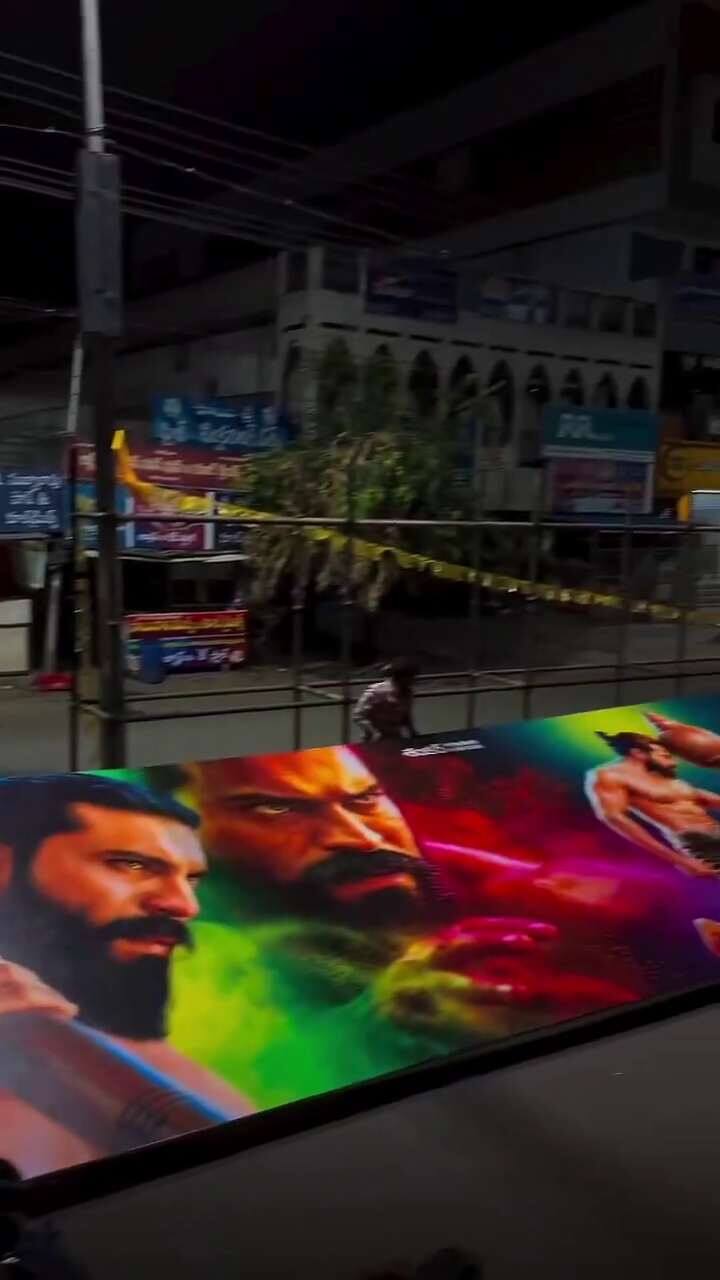 తణుకు సిటీలో థియేటర్ వద్ద భారీ బ్యానర్ స్పెషల్ అట్రాక్షన్గా నిలిచింది. మెగాస్టార్, రామ్ చరణ్, పవన్ కల్యాణ్లతో పాటు పెద్ది స్టైల్స్ను హైలెట్ చేశారు.