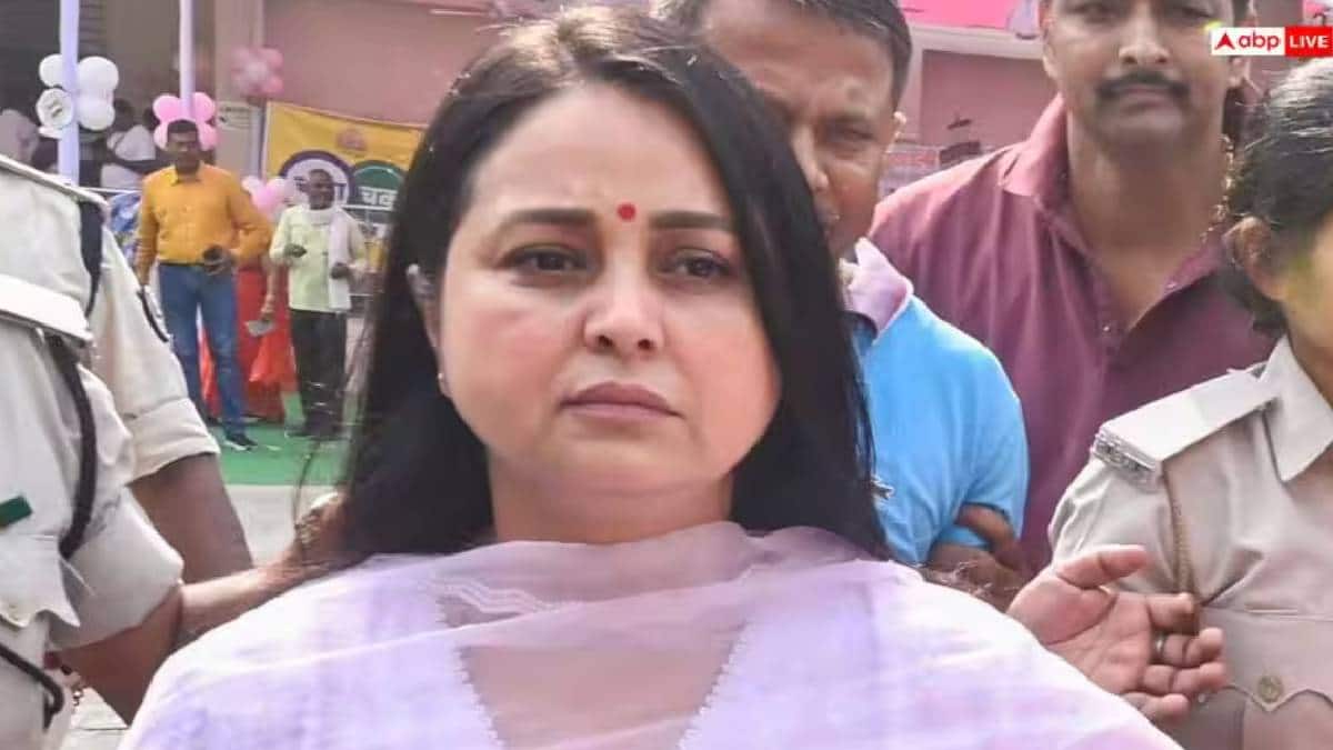 RBI के खंडन के बीच 'देश का सोना बेचने' के दावे पर सियासत तेज, रोहिणी आचार्य ने मांगा जवाब