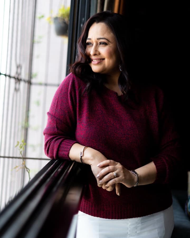 बता दें कि सोनालिका ने हिस्ट्री, फैशन डिजाइनिंग और थिएटर में बी.ए. किया है. उन्होंने साल 2001 में समीर जोशी से शादी की थी. इस कपल की एक बेटी भी है, जिसका नाम आर्या जोशी है.