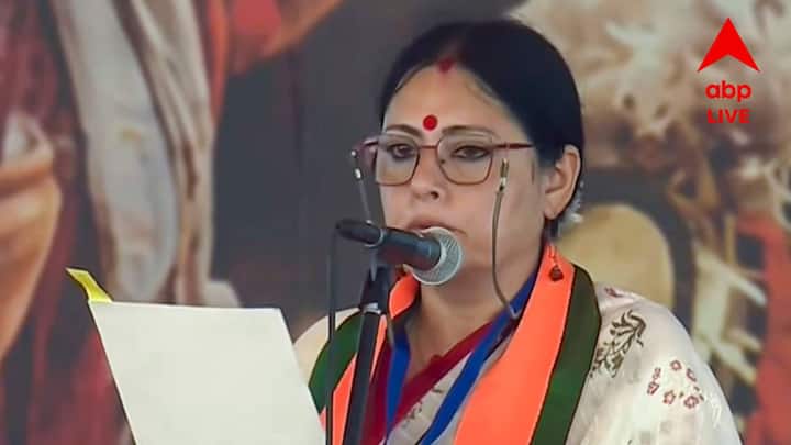 আজ অগ্নিমিত্রা পাল জানিয়েছেন, শৌচাগার নিয়ে একাধিক প্রকল্প নিয়েছে নতুন সরকার। শুধু পরিস্কার পরিচ্ছন্নতাই নয়, শৌচাগার যেহেতু স্বাস্থ্যের জন্যও ভীষণ প্রয়োজনীয়,সেই কারণেই এই বিষয়টির ওপর গুরুত্ব দিতে চায় সরকার।